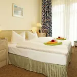 Strandhaus Heringsdorf Hotel 3*