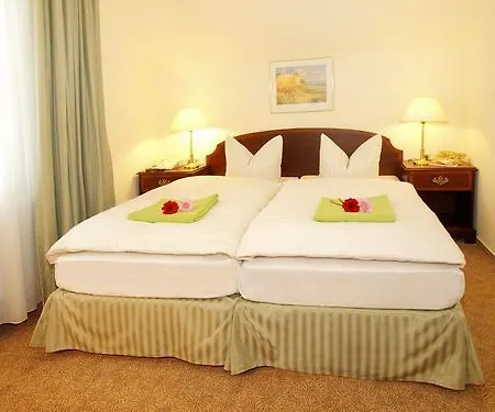 Strandhaus Heringsdorf Szálloda 3*