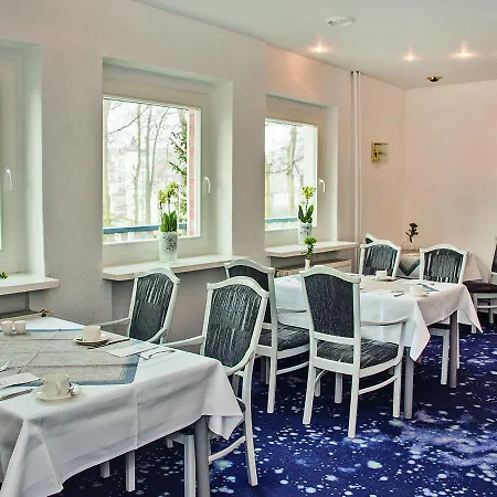 Strandhaus Heringsdorf Hotel