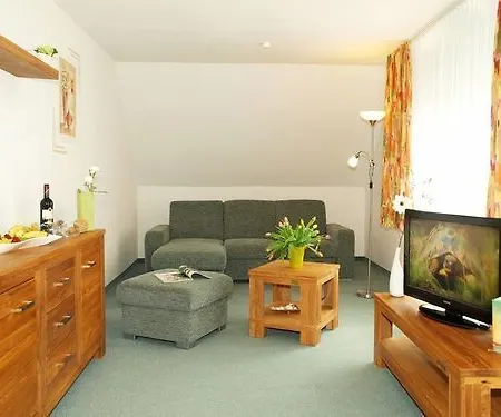 Strandhaus Heringsdorf 호텔 3*