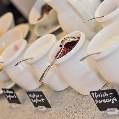 Strandhaus Heringsdorf Hotel