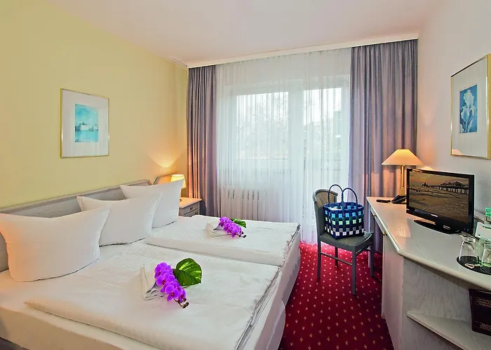 Hotel Strandhaus Heringsdorf 3*